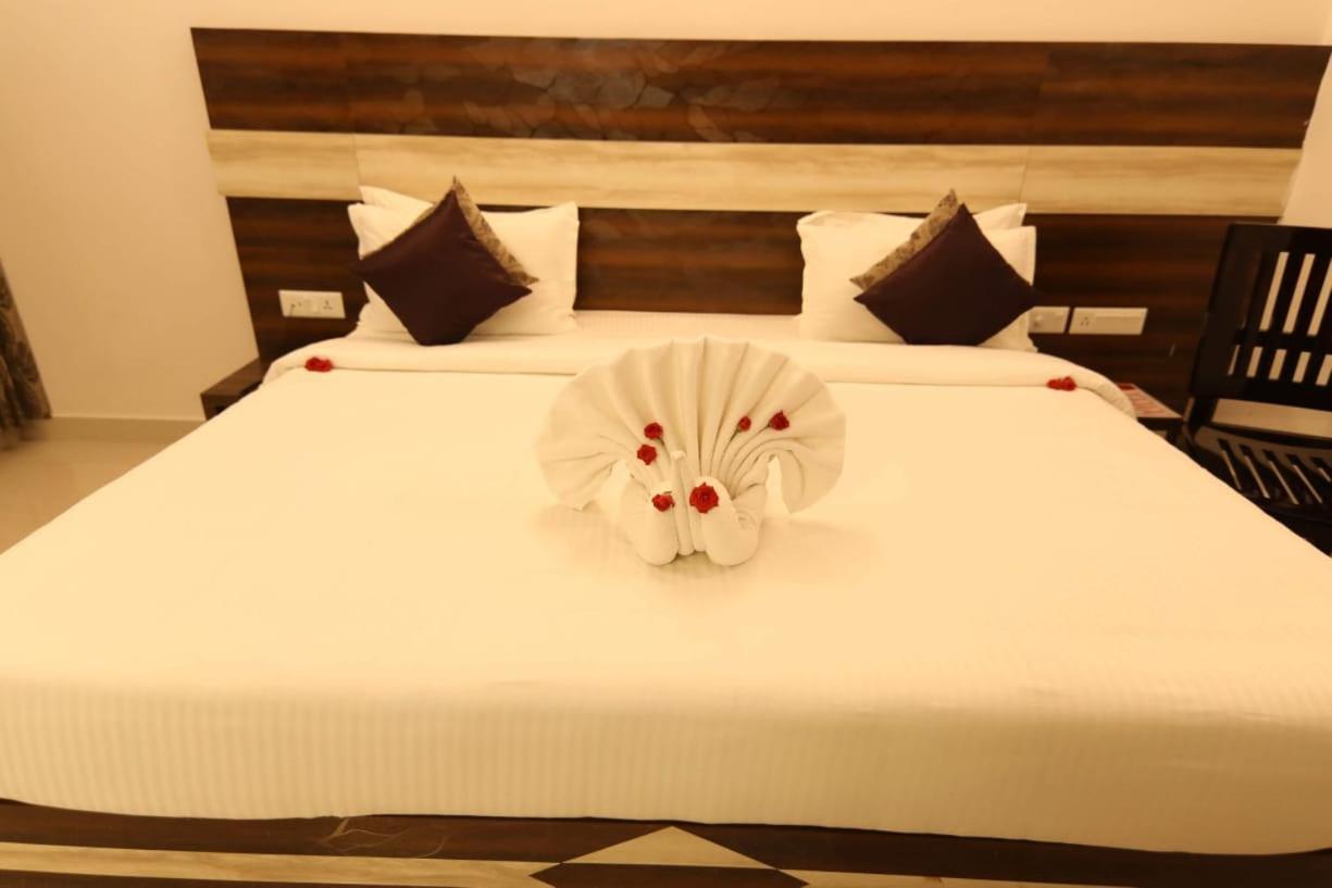 ศรีคณัน เวธา บีช เรสซิเดนซ์ Hotel เวลังกานี ภายนอก รูปภาพ