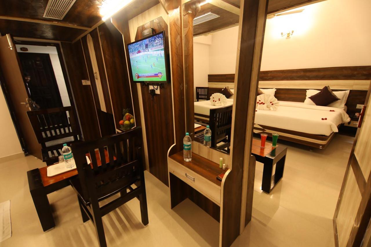 ศรีคณัน เวธา บีช เรสซิเดนซ์ Hotel เวลังกานี ภายนอก รูปภาพ
