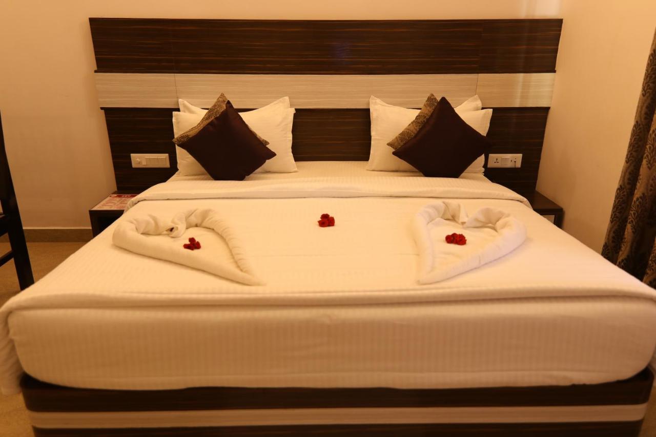 ศรีคณัน เวธา บีช เรสซิเดนซ์ Hotel เวลังกานี ภายนอก รูปภาพ