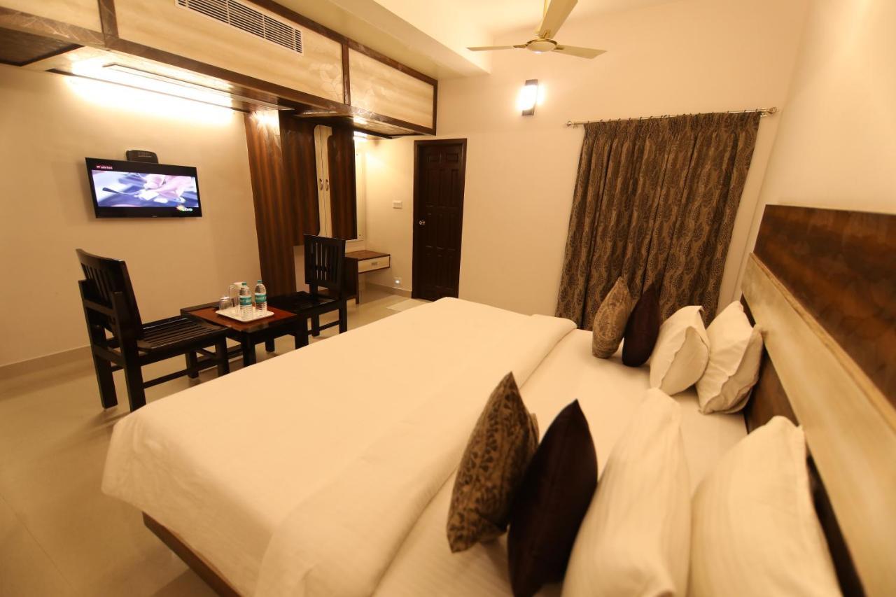ศรีคณัน เวธา บีช เรสซิเดนซ์ Hotel เวลังกานี ภายนอก รูปภาพ