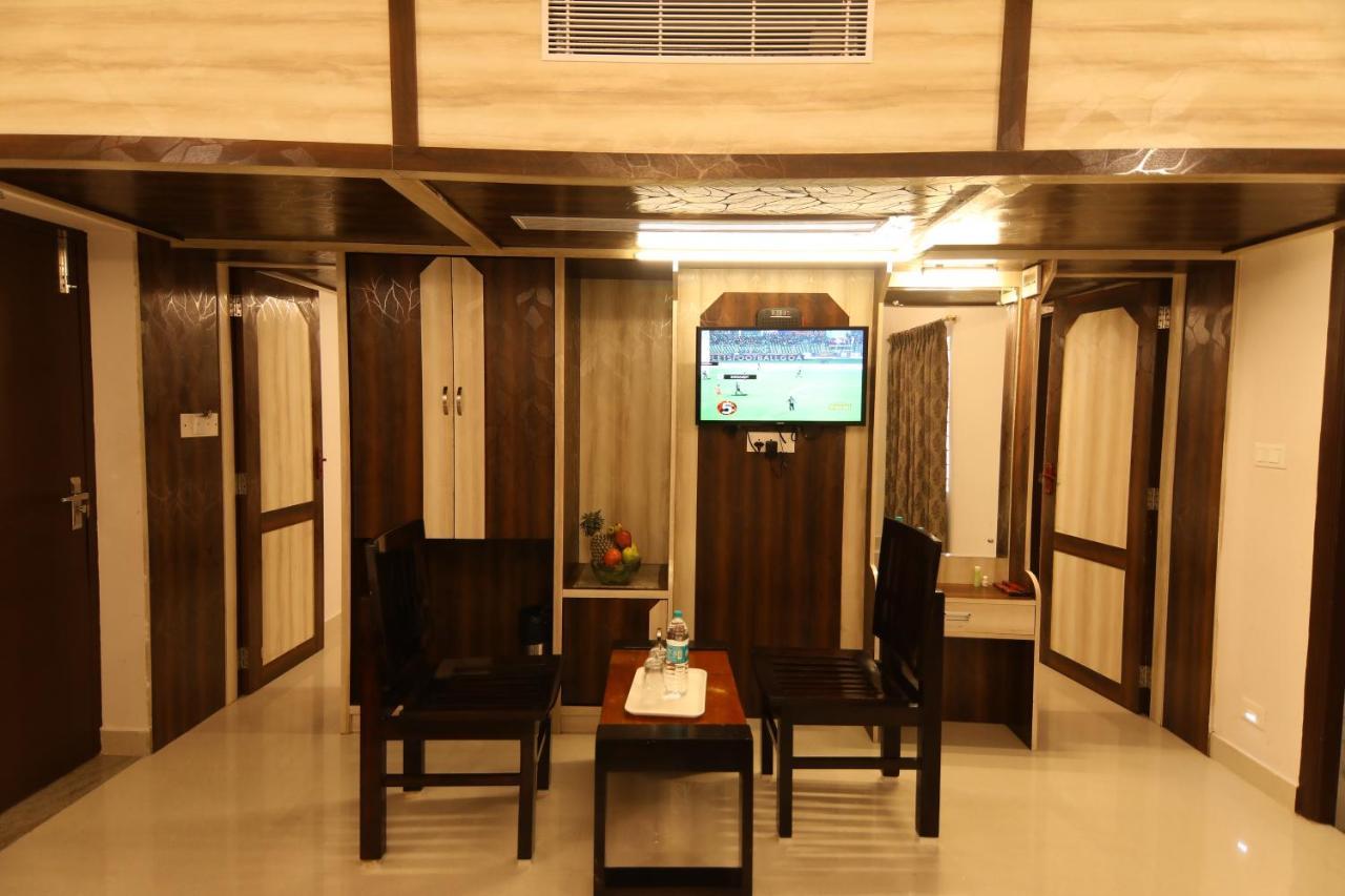 ศรีคณัน เวธา บีช เรสซิเดนซ์ Hotel เวลังกานี ภายนอก รูปภาพ
