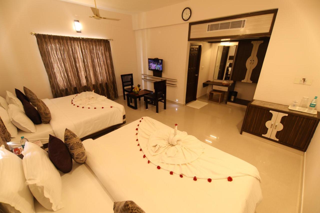 ศรีคณัน เวธา บีช เรสซิเดนซ์ Hotel เวลังกานี ภายนอก รูปภาพ