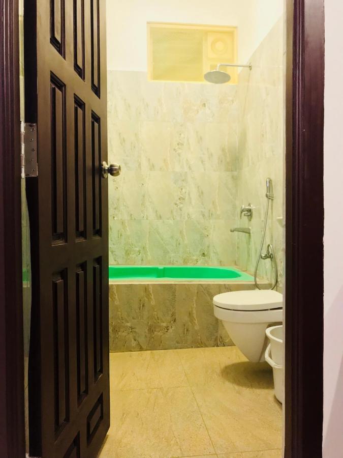ศรีคณัน เวธา บีช เรสซิเดนซ์ Hotel เวลังกานี ภายนอก รูปภาพ