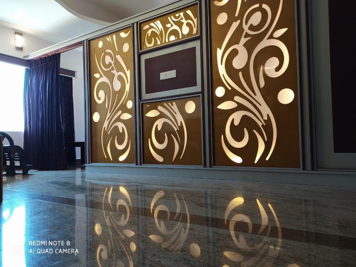 ศรีคณัน เวธา บีช เรสซิเดนซ์ Hotel เวลังกานี ภายนอก รูปภาพ